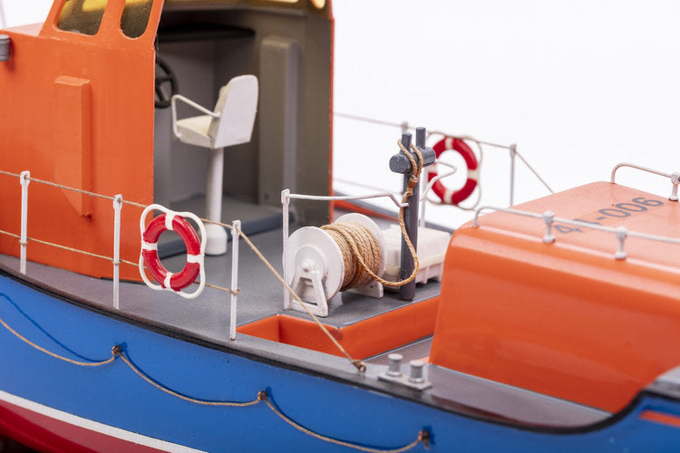 Billing Boats RNLI Lifeboat B101 Model Boat Kit