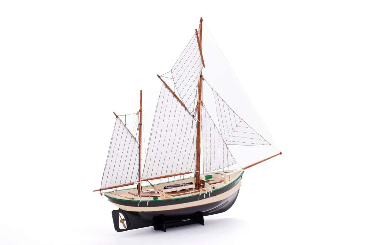 Billing Boats Dana Fishing Cutter B200 Model Boat Kit