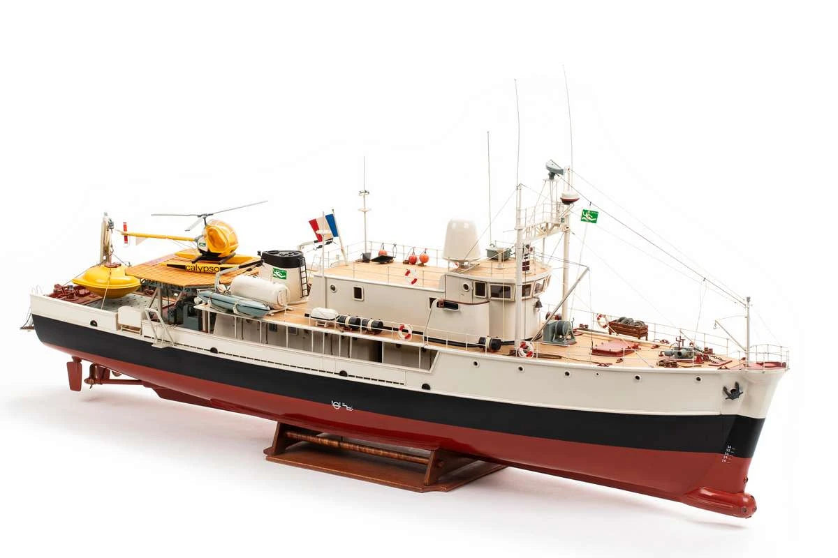 Billing Boats Calypso B560 Model Boat Kit