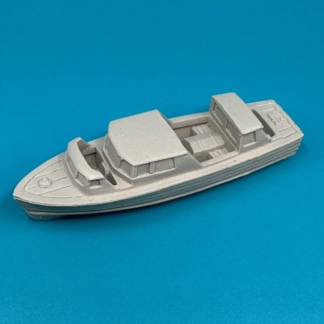 25ft Royal Navy Fast Motor Boat 79mm 1:96 Scale image 0