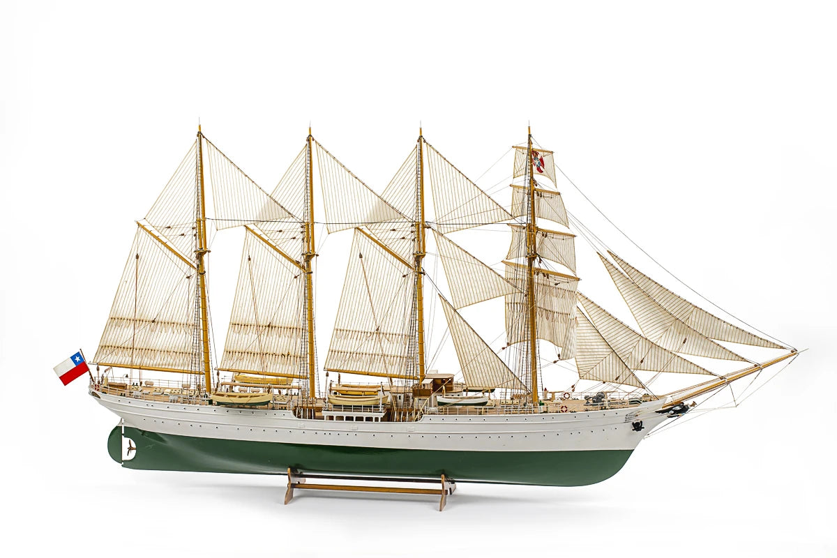 Billing Boats Esmeralda B730 Model Ship Kit