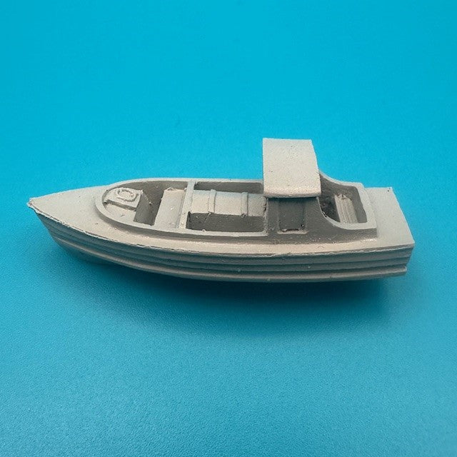 16ft Royal Navy Fast Motor Boat 51mm 1:96 Scale image 0