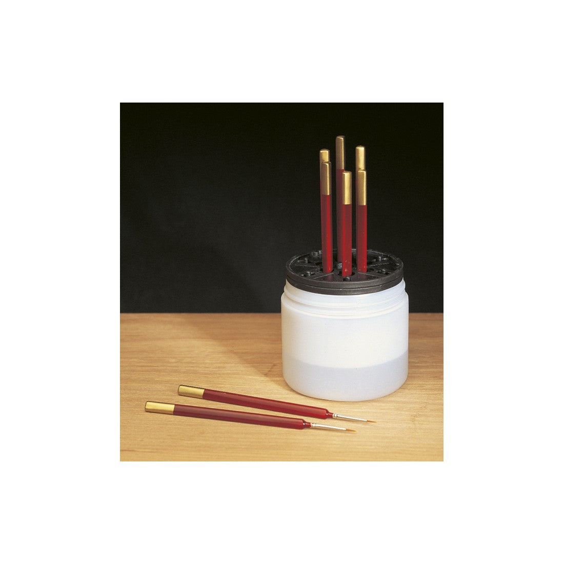 Amati Brush Locker